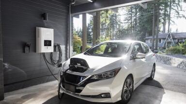 Fuel Cells vs Batteries - What's the Difference?