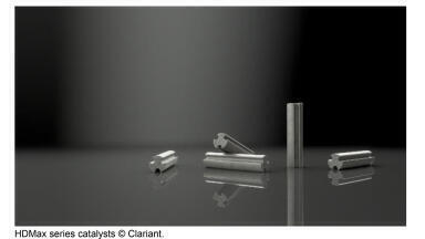 Purifying pyrolysis oil derived from mixed plastic waste