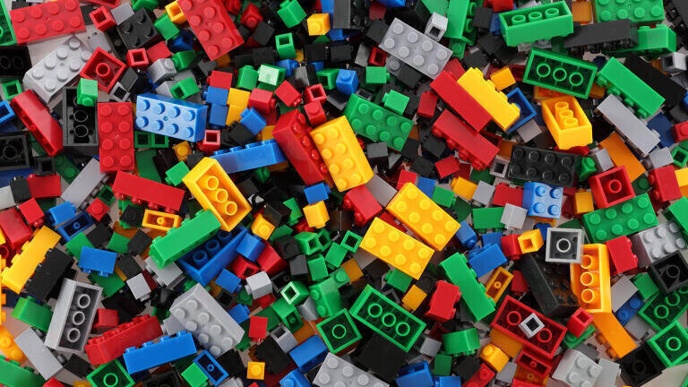 LEGO reconsiders certain recycled feedstocks as carbon emissions fail to fall