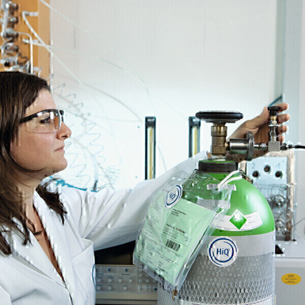 Specialty gases for a range of measurement tasks for the hydrocarbon ...