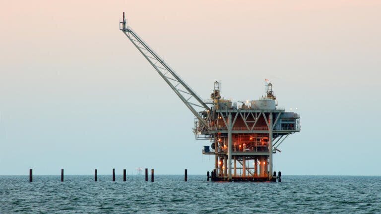 US sees precipitous decline in natural gas rigs, says new report
