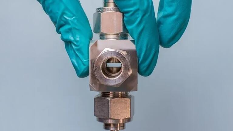 New process flow cell brings versatility to in-line spectroscopy of liquid process streams