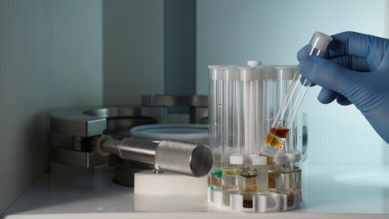 Ensuring reliable elemental analysis in petrochemical matrices with SRC technology