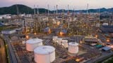 Safe and reliable level and pressure measurement for refining and petrochemical processing