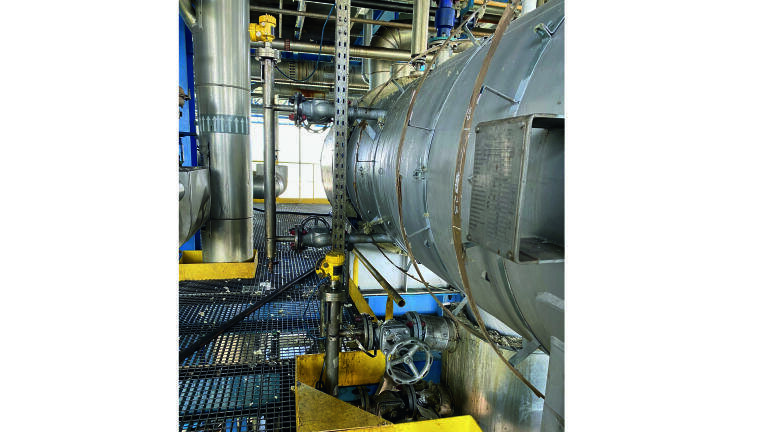 The separator vessel at the Ekobenz plant, in which synthetic fuels are produced, is equipped with VEGA sensors.